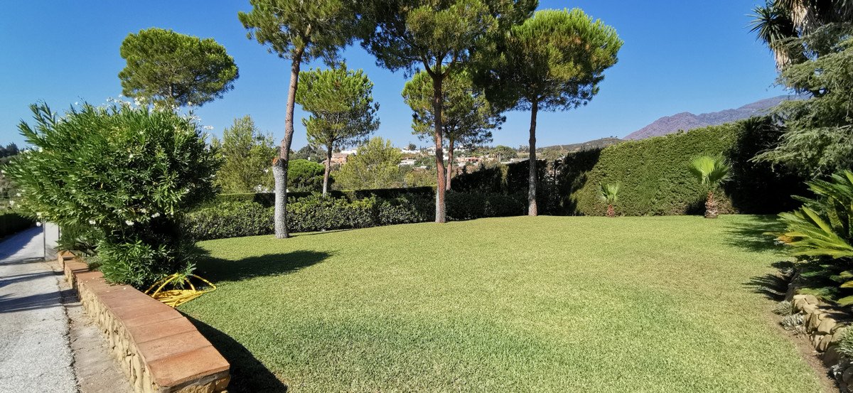 5 Bed Fristående villa in Estepona i Estepona, 