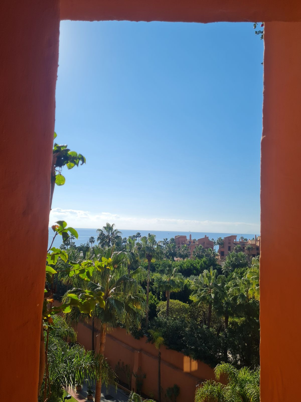 2 Bed شقة في الطابق الأوسط in Estepona في Estepona, شقة