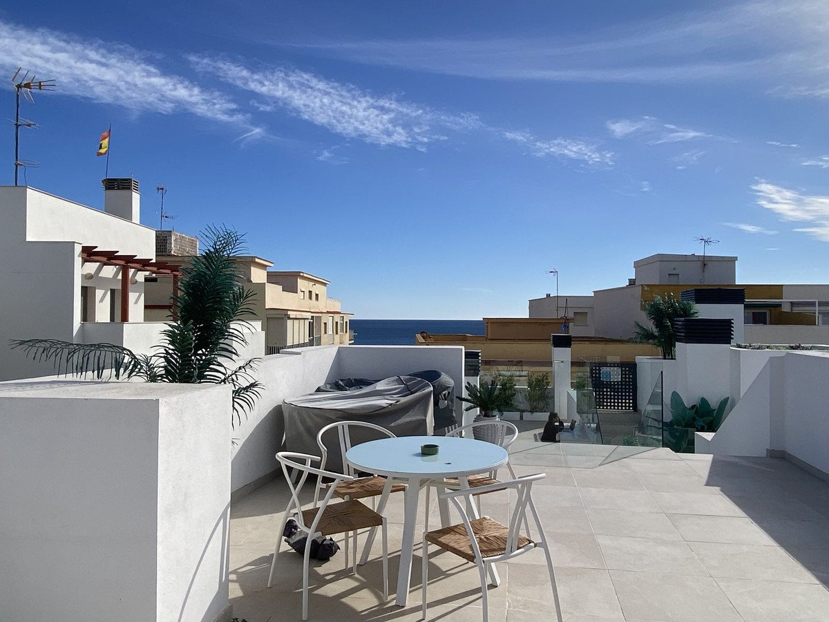 2 Bed Tussenverdieping Appartement in Estepona in Estepona, Appartement