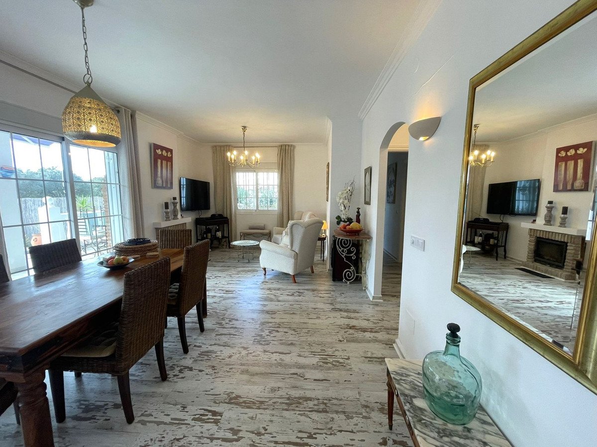2 Bed Begane Grond Appartement in Estepona in Estepona, Appartement