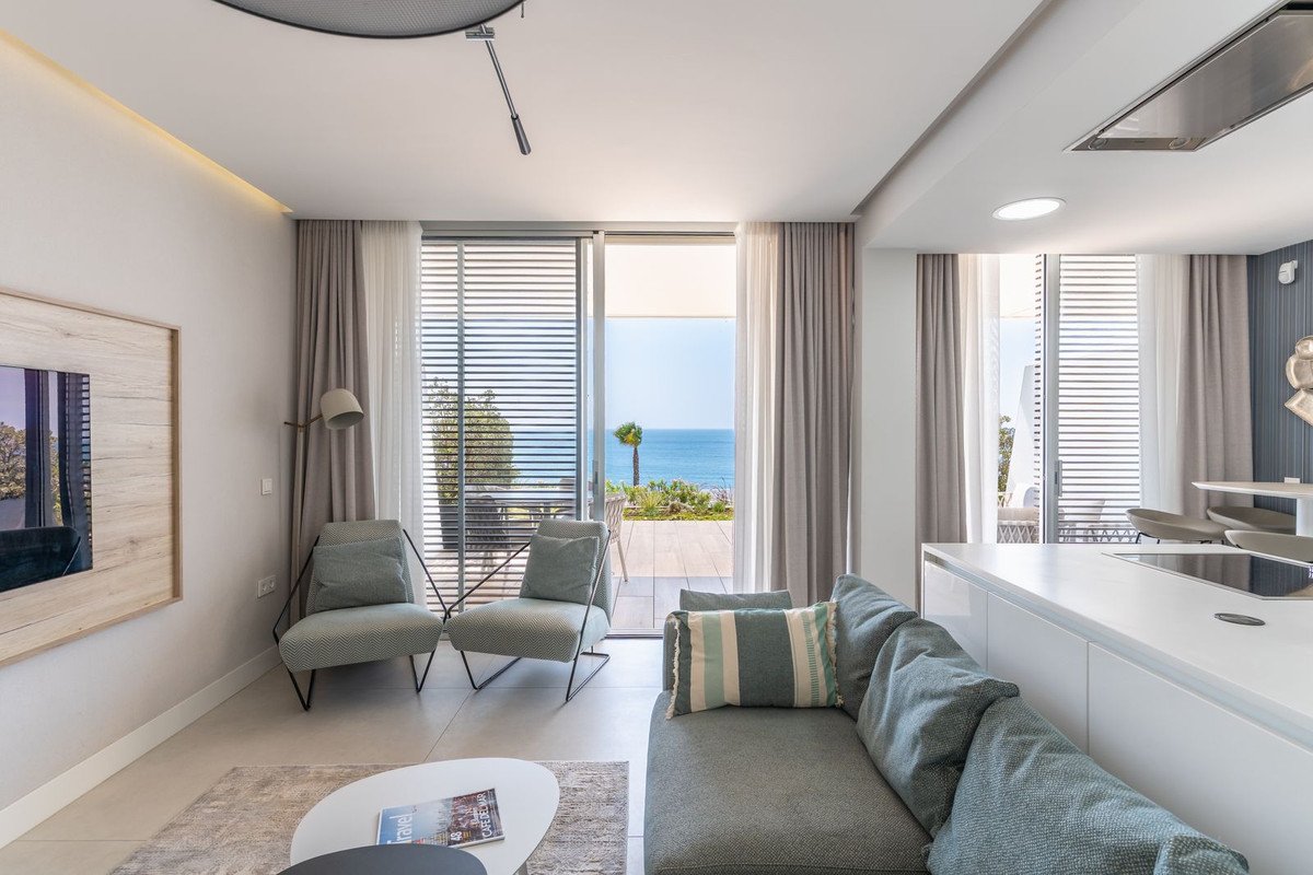 2 Bed شقة في الطابق الأرضي in Estepona في Estepona, شقة