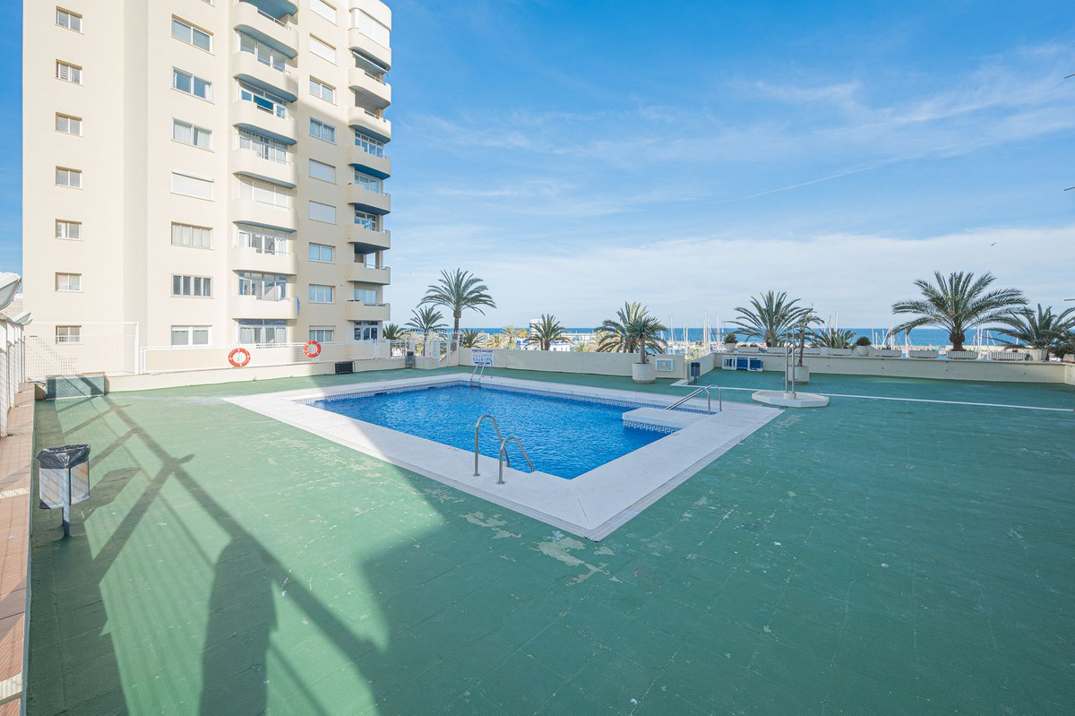2 Bed Tussenverdieping Appartement in Estepona in Estepona, Appartement
