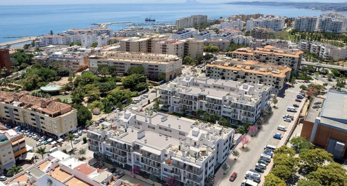 2 Bed Tussenverdieping Appartement in Estepona in Estepona, Appartement