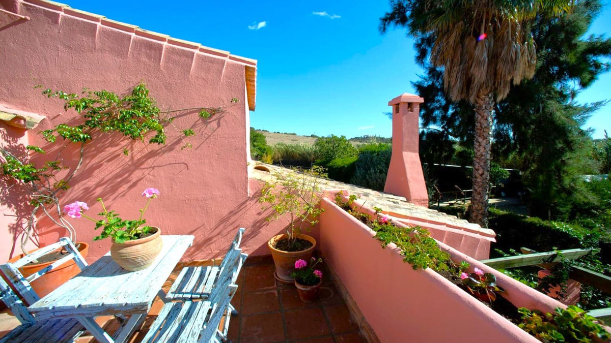 3 Bed Finca in Estepona in Estepona, Finca
