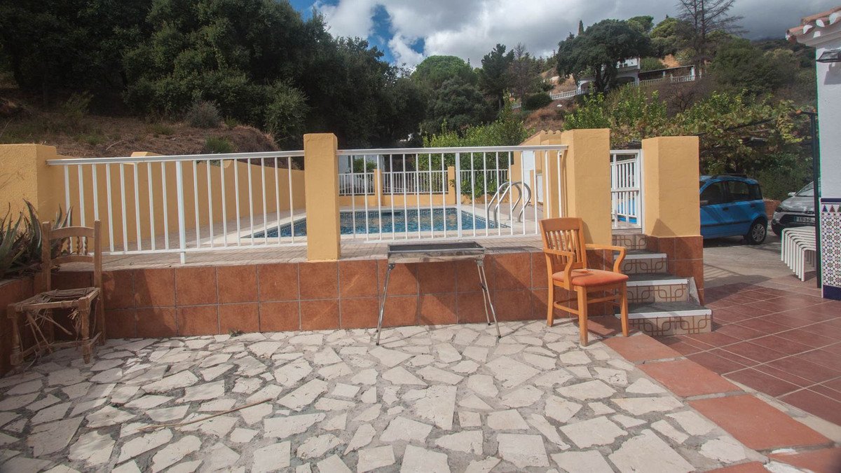 3 Bed Finca in Estepona in Estepona, Finca