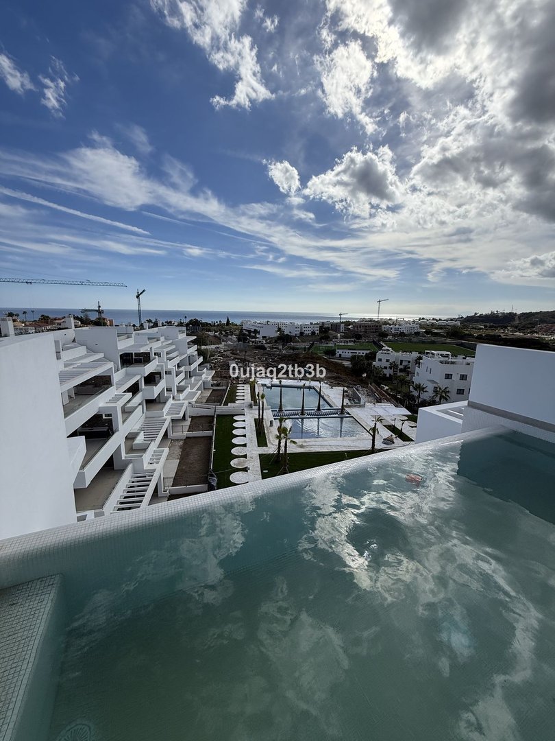 2 Bed بنتهاوس in Estepona في Estepona, بنتهاوس