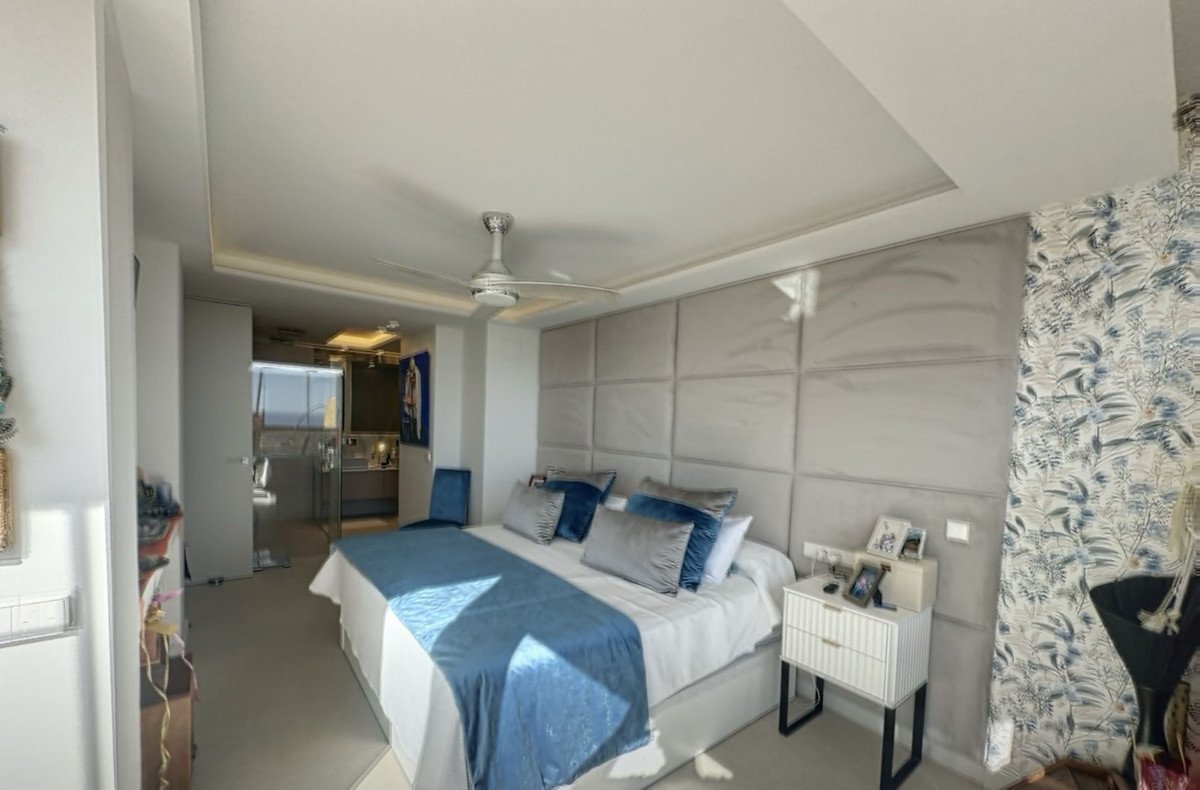 27 photo