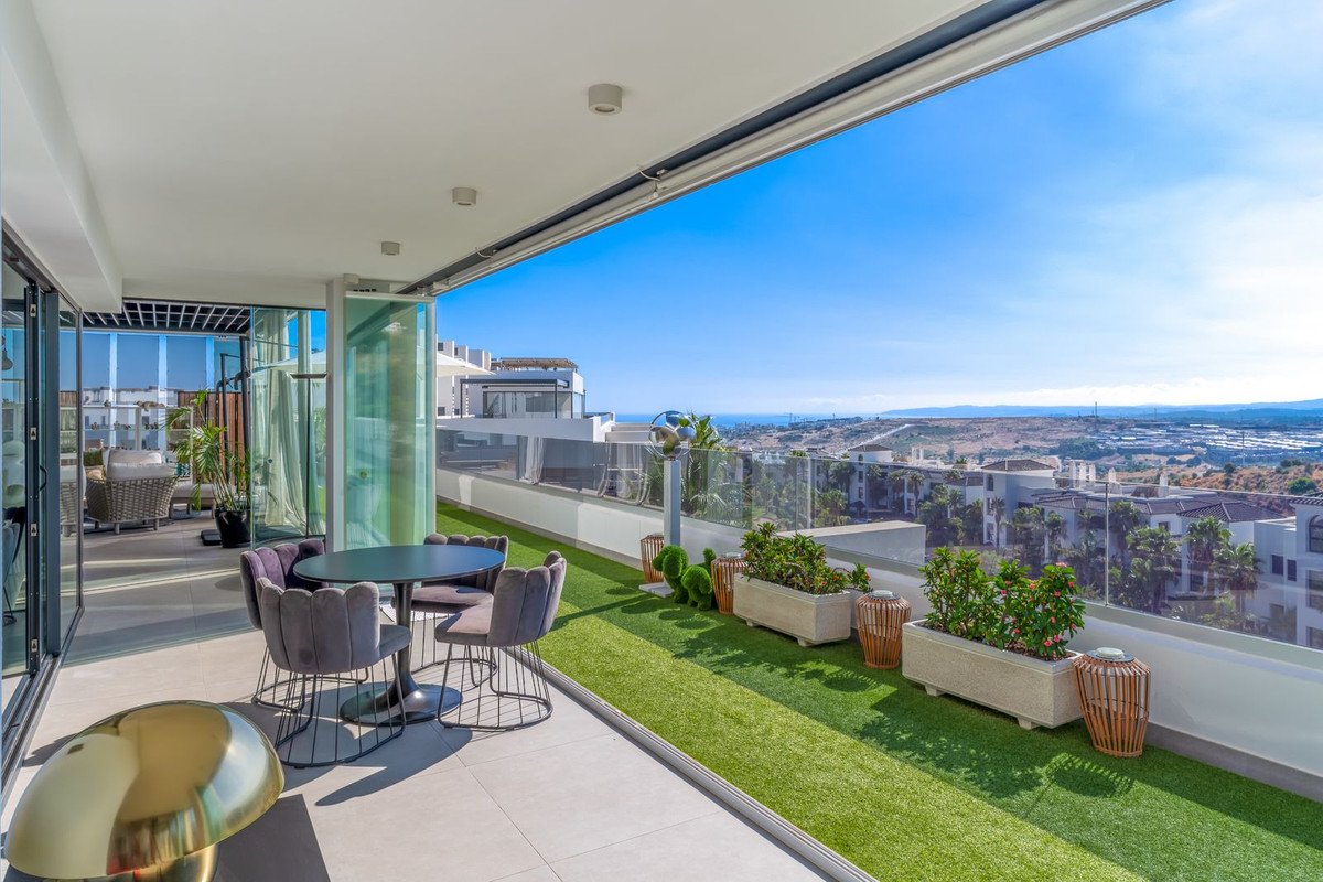 2 Bed بنتهاوس in Estepona في Estepona, بنتهاوس