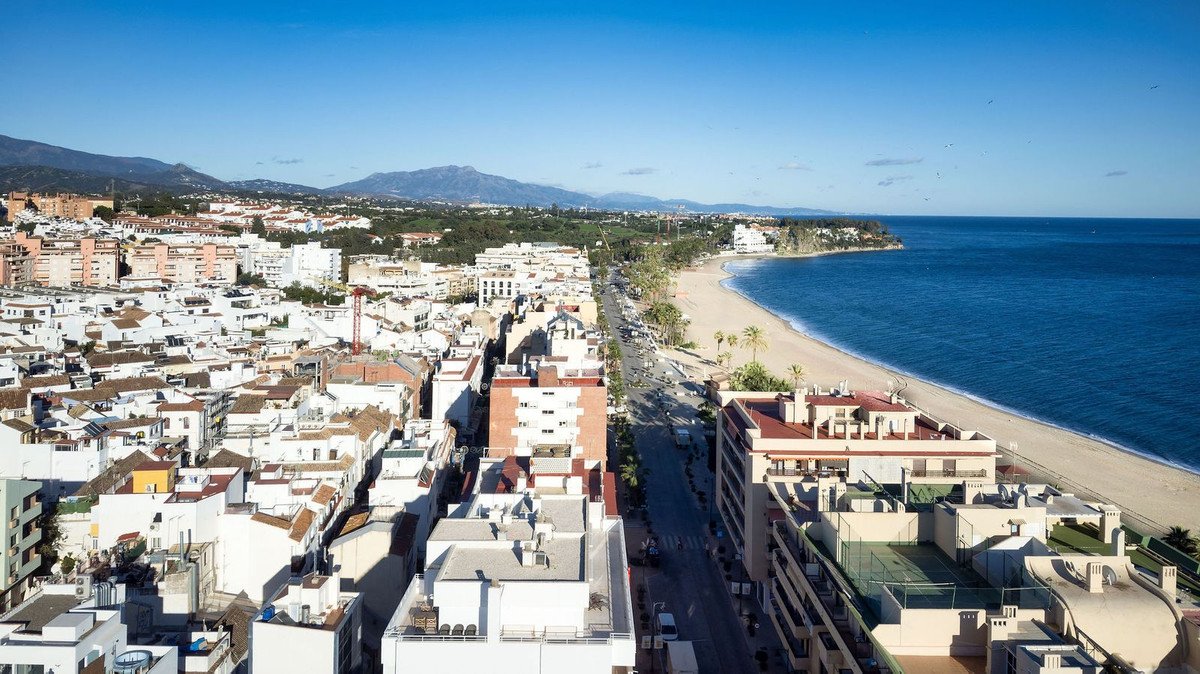 3 Bed بنتهاوس in Estepona في Estepona, بنت هاوس