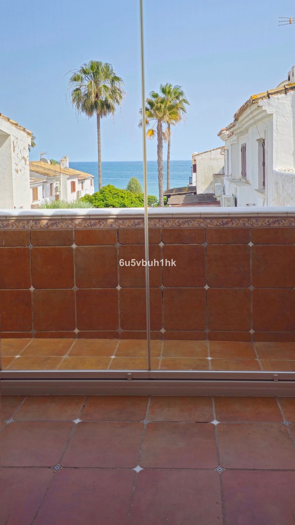 2 Bed بيت مدينة in Estepona في Estepona, تاون هاوس