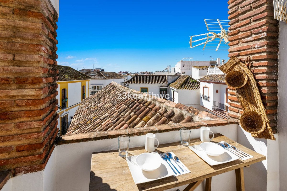 2 Bed Rijtjeshuis in Estepona in Estepona, Rijtjeshuis