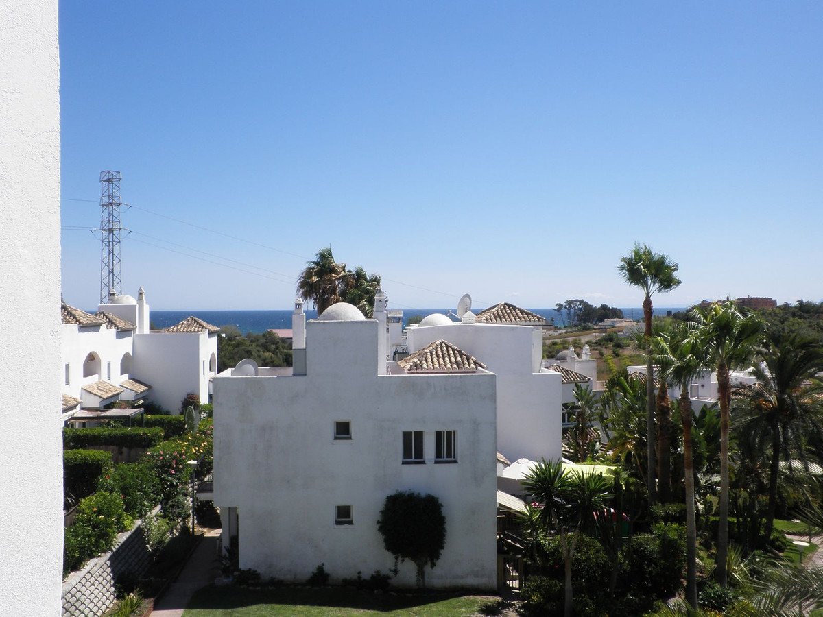 5 Bed Rijtjeshuis in Estepona in Estepona, Rijtjeshuis