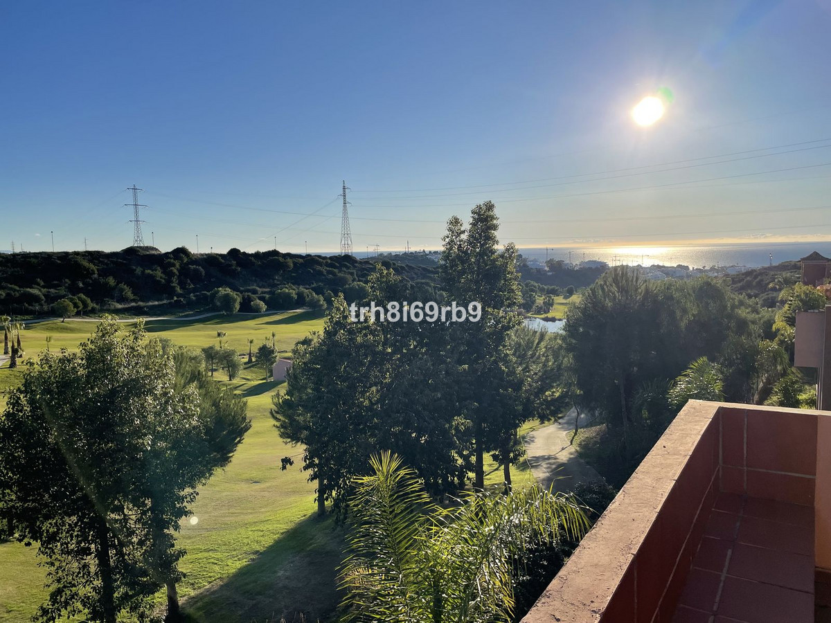 3 Bed Halfvrijstaand Huis in Estepona in Estepona, Halfvrijstaande woning