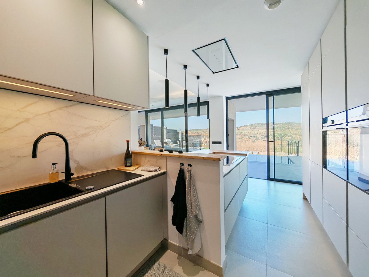 5 Bed فيلا مستقلة in Estepona في Estepona, فيلا منفصلة