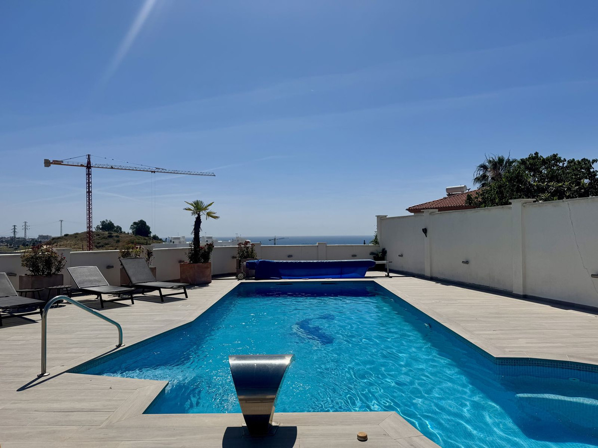 4 Bed فيلا مستقلة in Estepona في Estepona, فيلا مستقلة