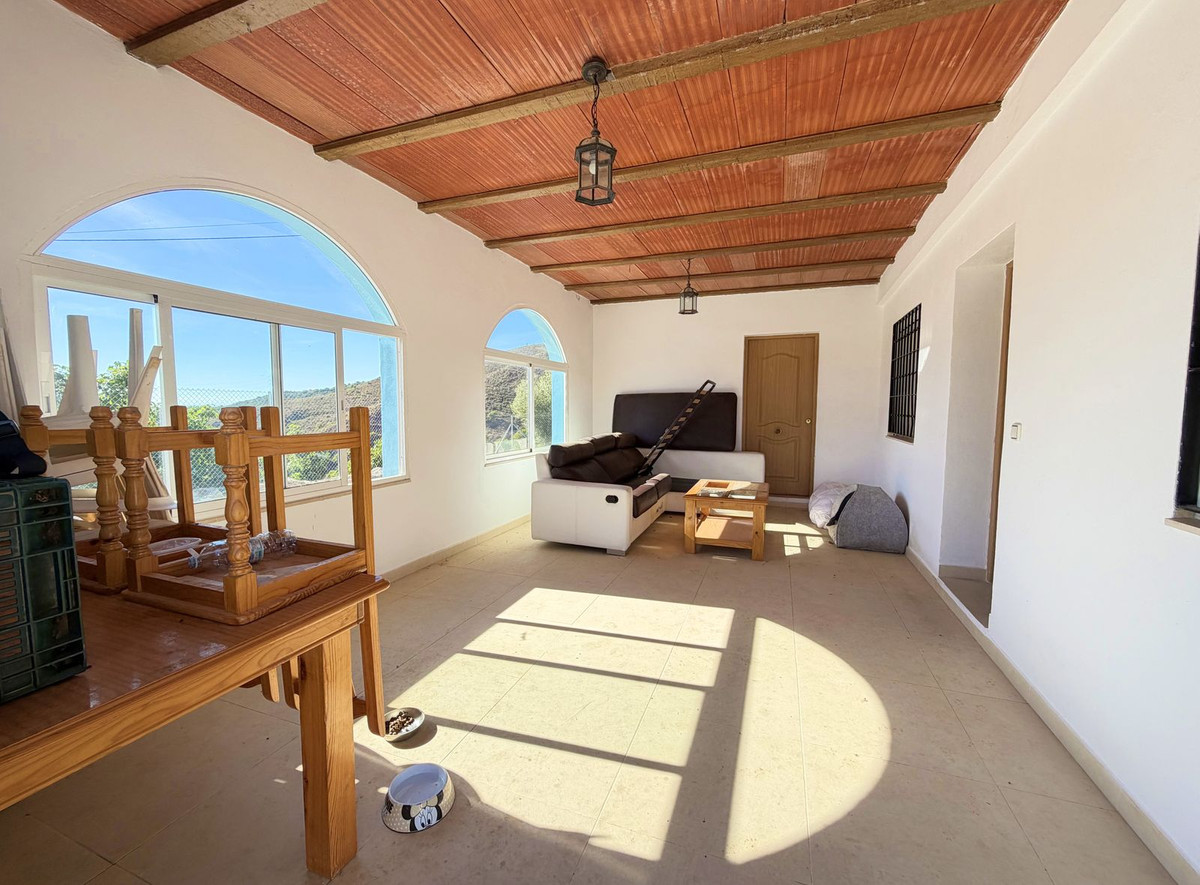 4 Bed Vrijstaande Villa in Estepona in Estepona, Vrijstaande Villa