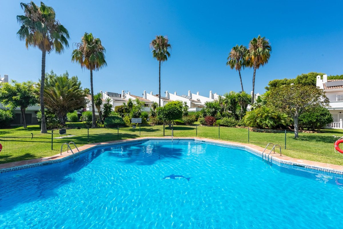 3 Bed Townhouse in Bel Air in Bel Air, Townhouse