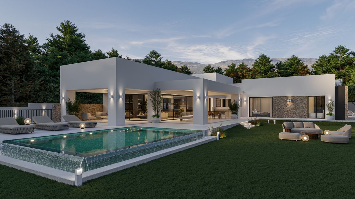 4 Bed فيلا مستقلة in Estepona في Estepona, فيلا مستقلة