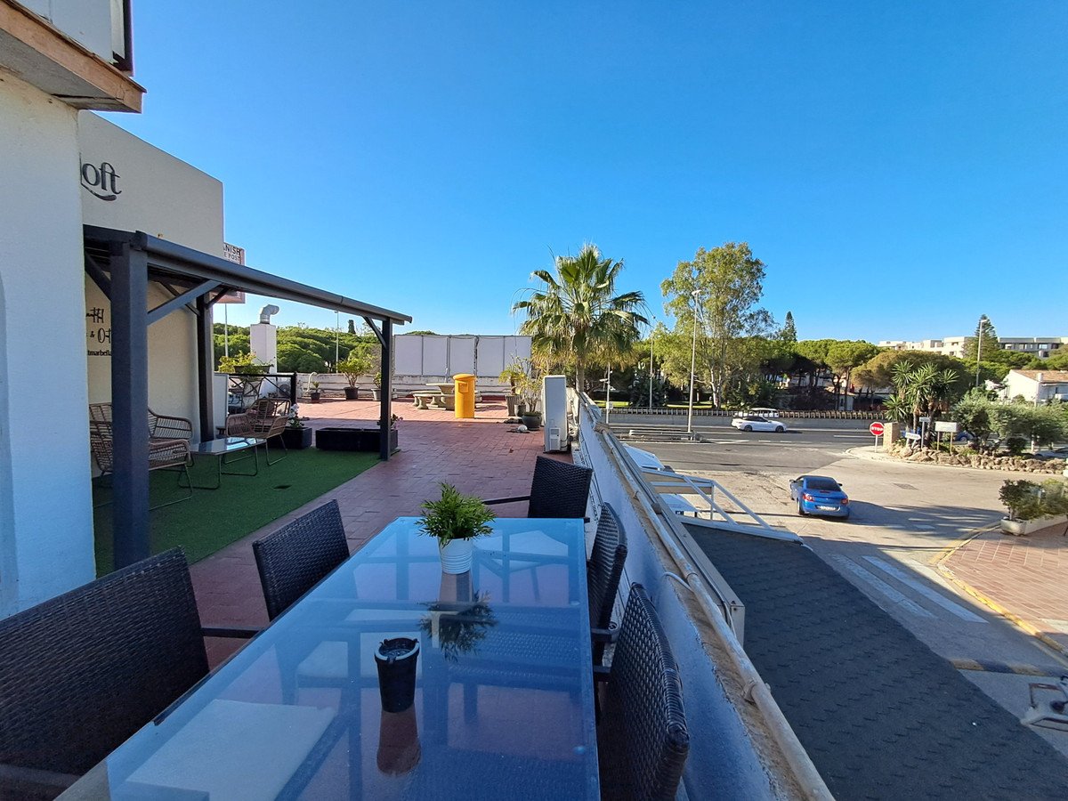 Commercial Premises in Estepona in Estepona, Commercial Premises