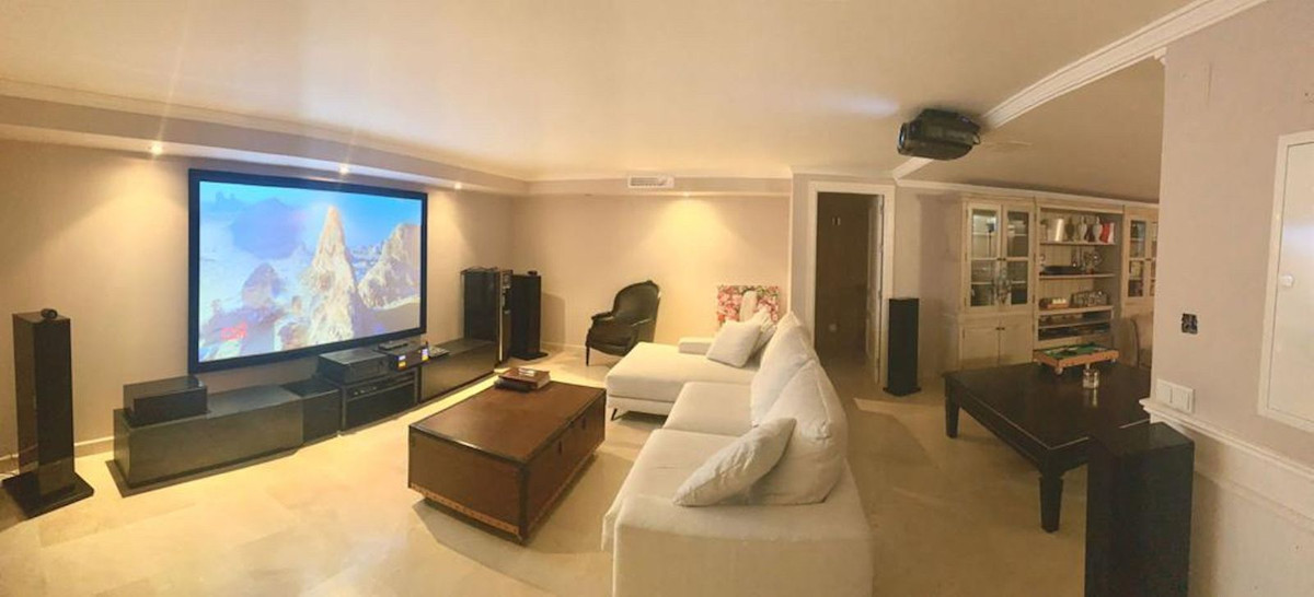 4 Bed Дом на две семьи in Costalita, Таунхаус