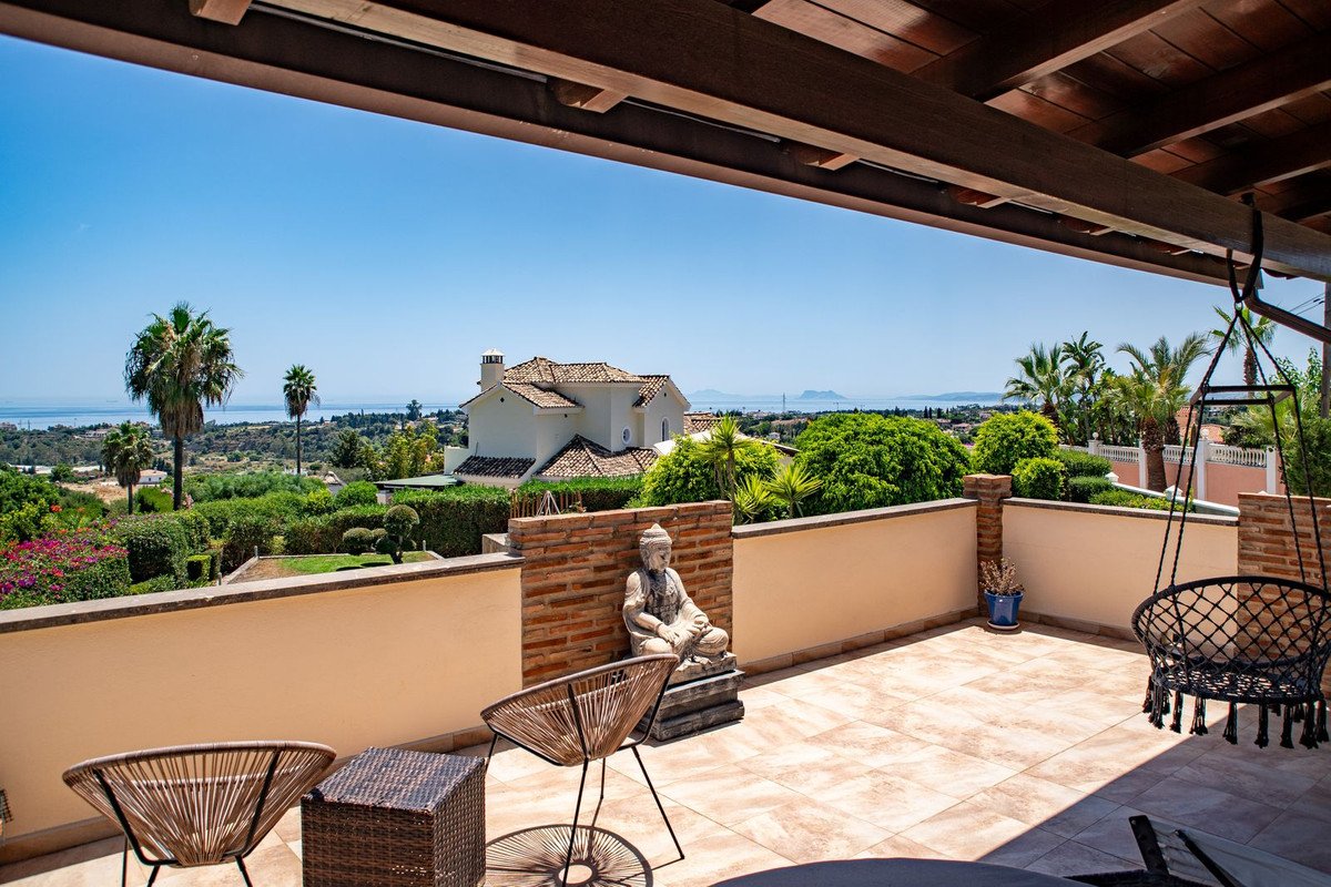 6 Bed Detached Villa in El Padron in El Padron, Detached Villa