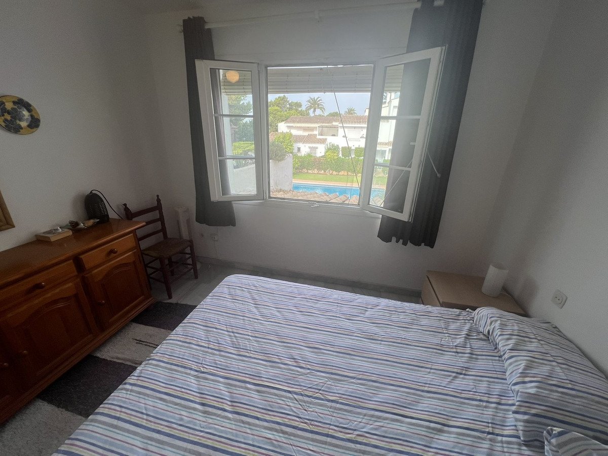 2 Bed Middle Floor Apartment in El Paraiso in El Paraiso, Apartment