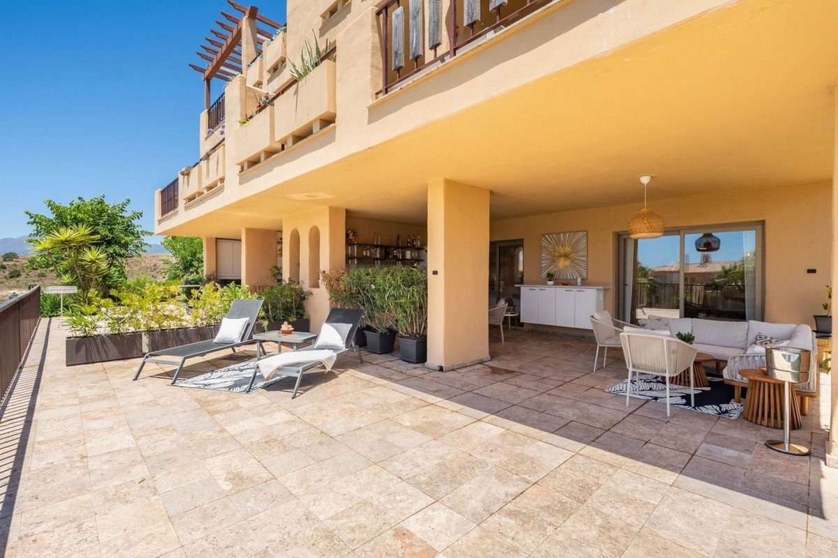 2 Bed Ground Floor Apartment in El Paraiso in El Paraiso, Apartment