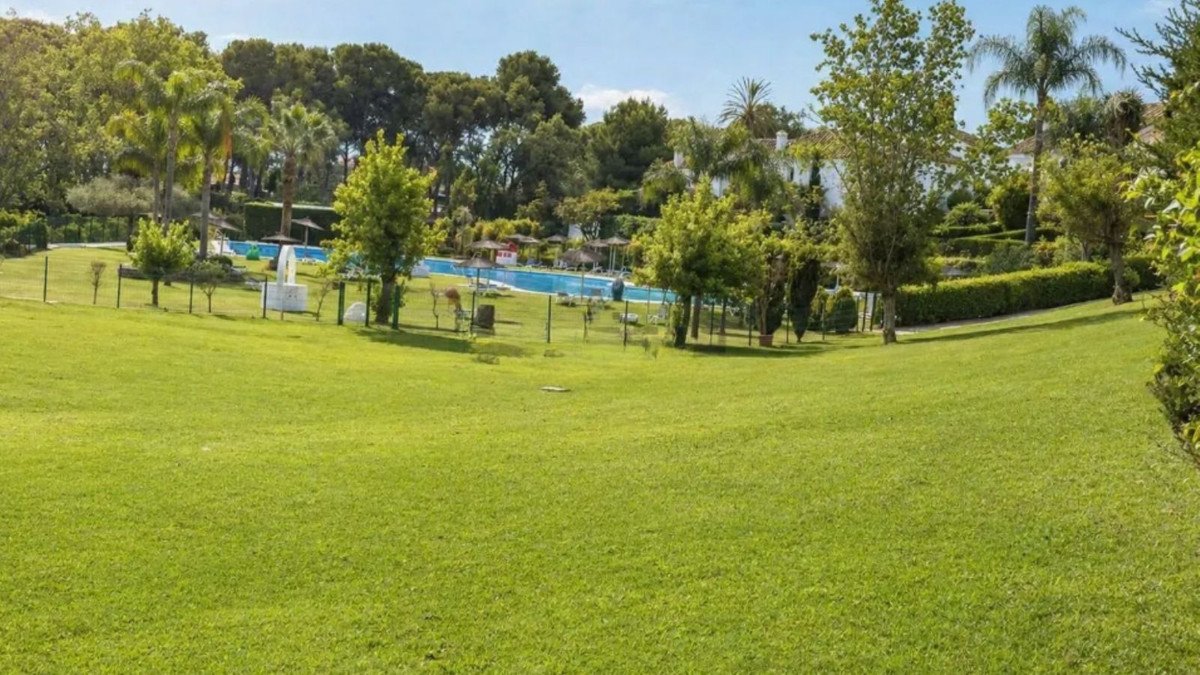 2 Bed شقة في الطابق الأرضي in El Paraiso في El Paraiso, 