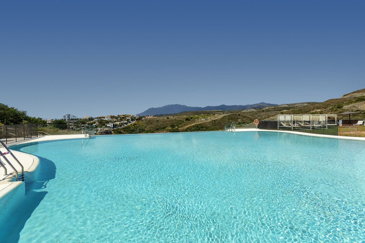 3 Bed Ground Floor Apartment in El Paraiso in El Paraiso, Apartment