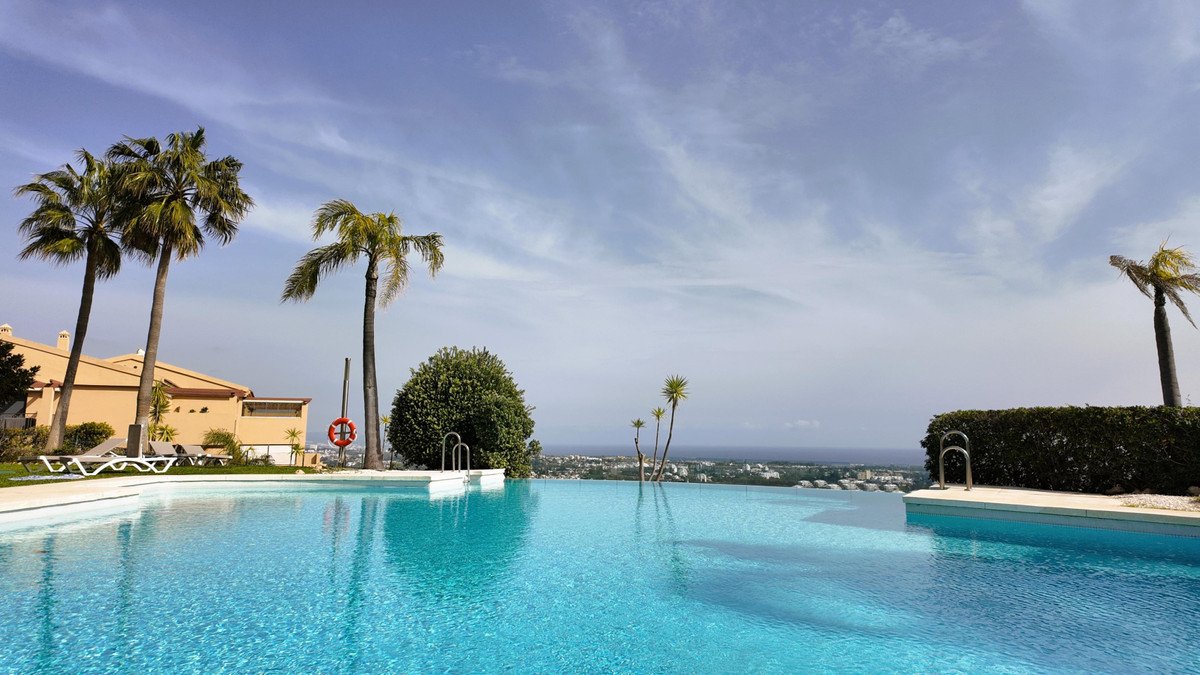 3 Bed Ground Floor Apartment in El Paraiso in El Paraiso, Apartment