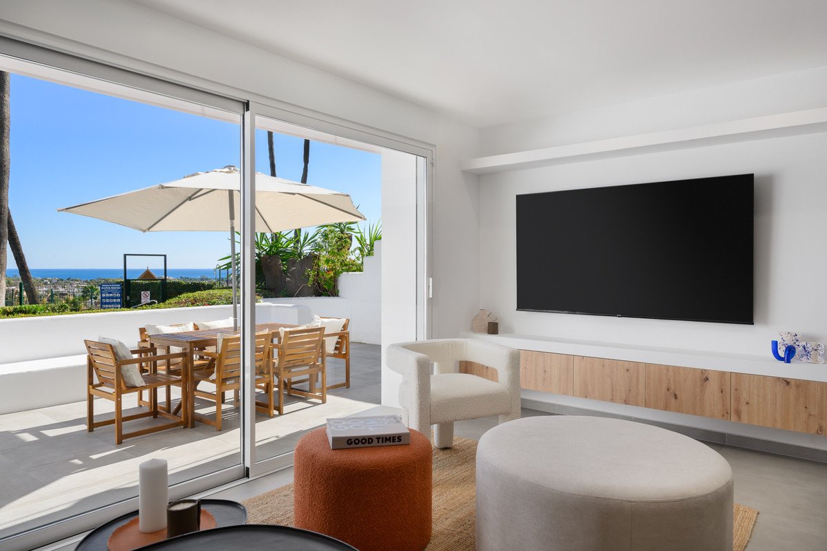3 Bed Ground Floor Apartment in El Paraiso in El Paraiso, Apartment