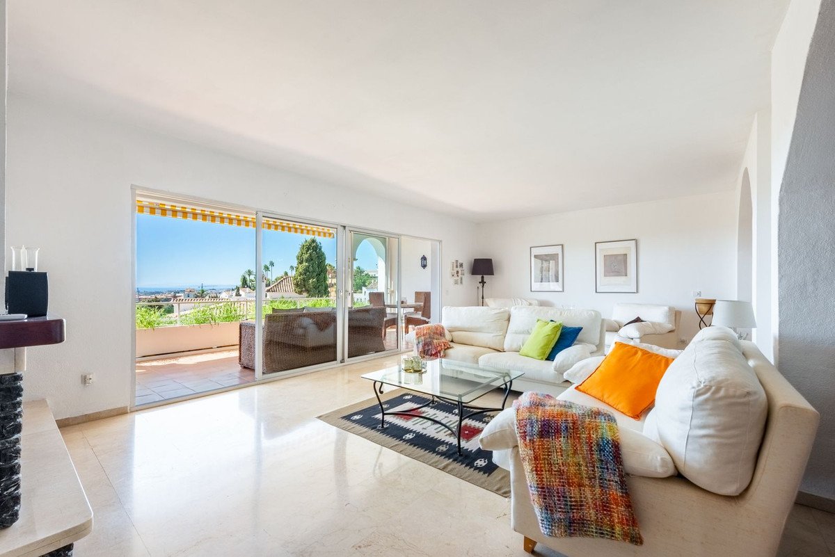 2 Bed Townhouse in El Paraiso