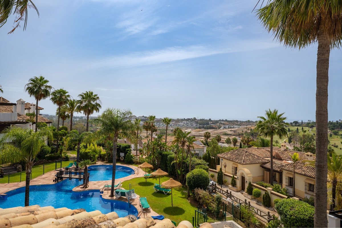 3 Bed Townhouse in El Paraiso in El Paraiso, Townhouse