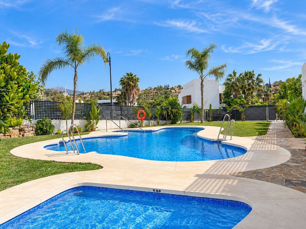 3 Bed Řadový dům in El Paraiso