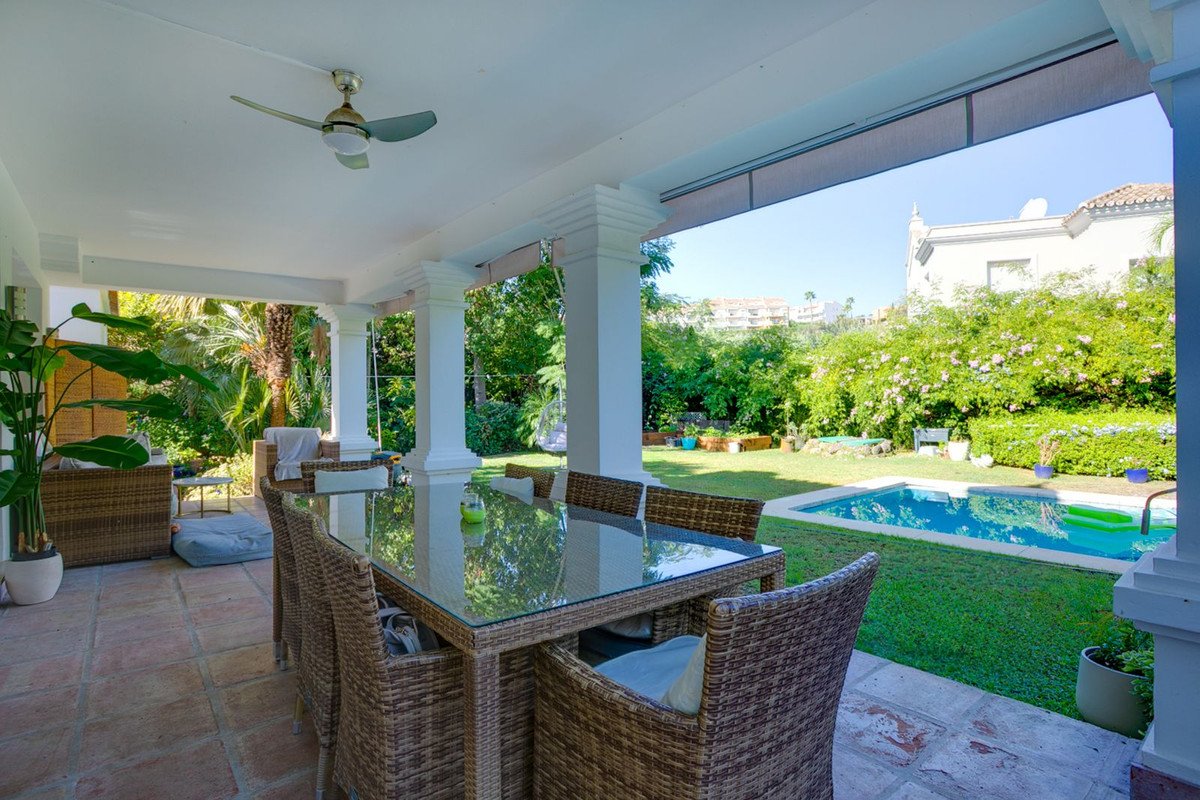 3 Bed Fristående villa in El Paraiso