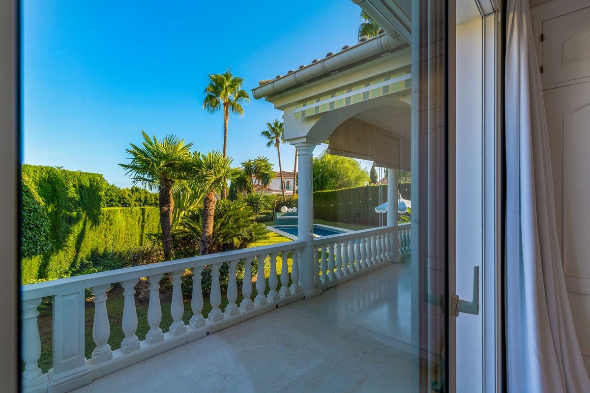 3 Bed فيلا مستقلة in El Paraiso في El Paraiso, فيلا مستقلة