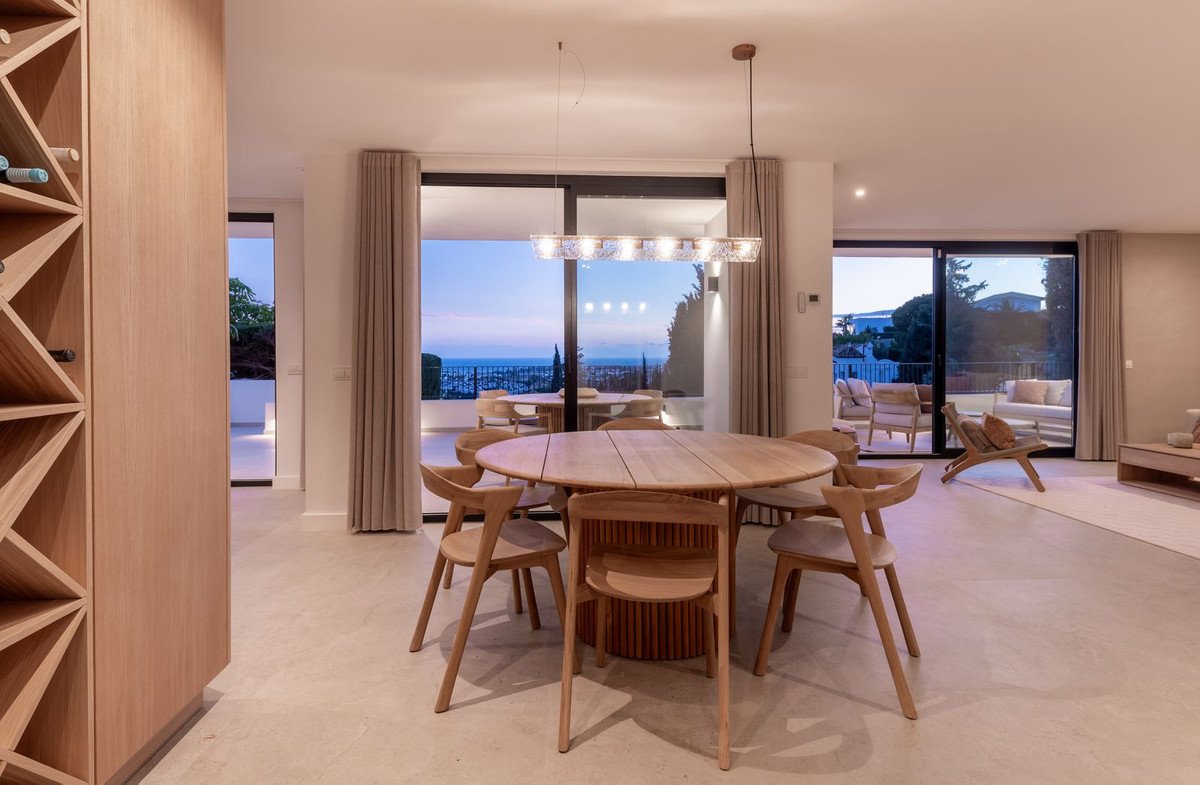 4 Bed Halfvrijstaand Huis in El Paraiso in El Paraiso, 