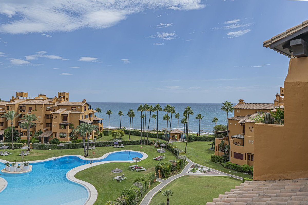 3 Bed Middle Floor Apartment in New Golden Mile in New Golden Mile, Apartment