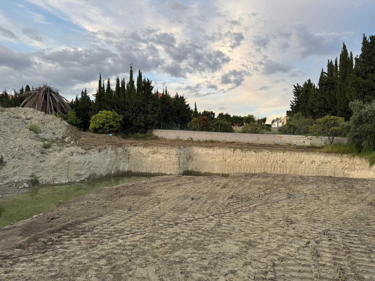 Residential Plot in New Golden Mile in New Golden Mile, Residential Plot