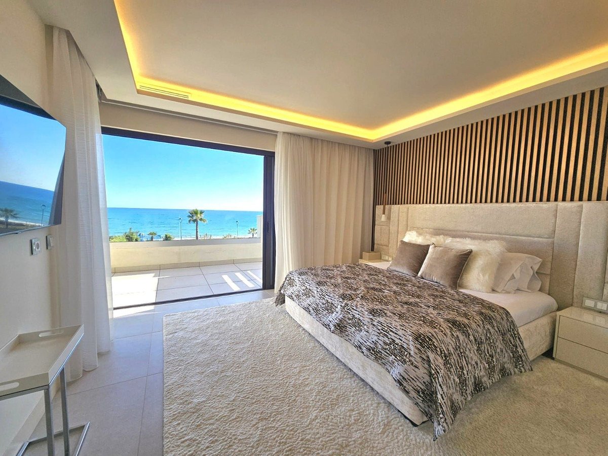 26 photo