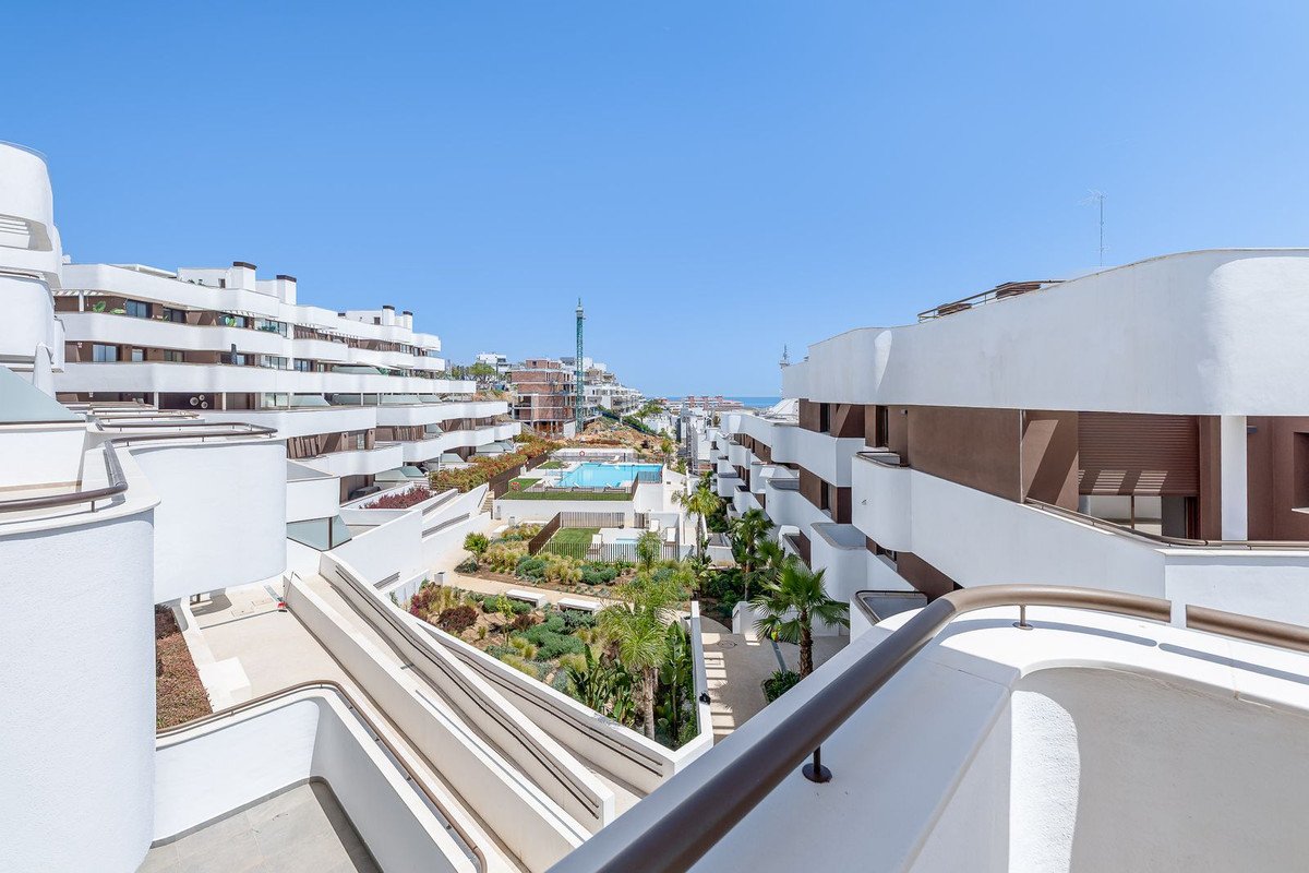 3 Bed Tussenverdieping Appartement in Estepona in Estepona, Appartement