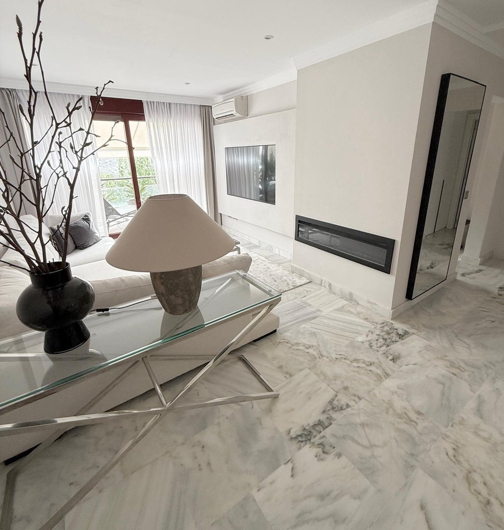 1 Bed Middle Floor Apartment in Selwo in Selwo, Apartment