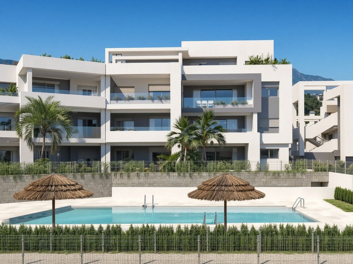 1 Bed Middle Floor Apartment in Selwo