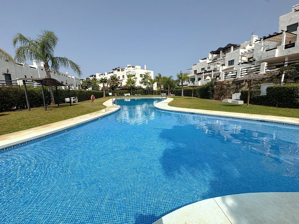2 Bed شقة في الطابق الأوسط in Selwo في Selwo, شقة