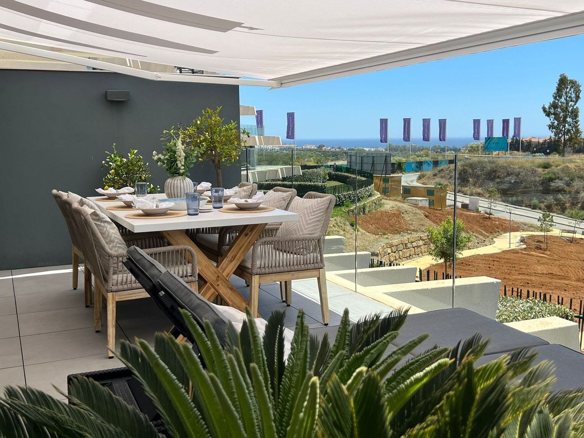 3 Bed Middle Floor Apartment in Selwo in Selwo, Apartment