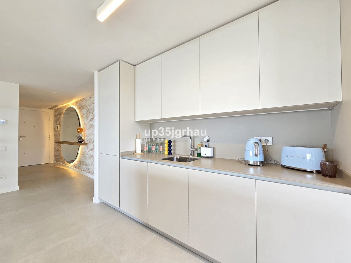 21 photo