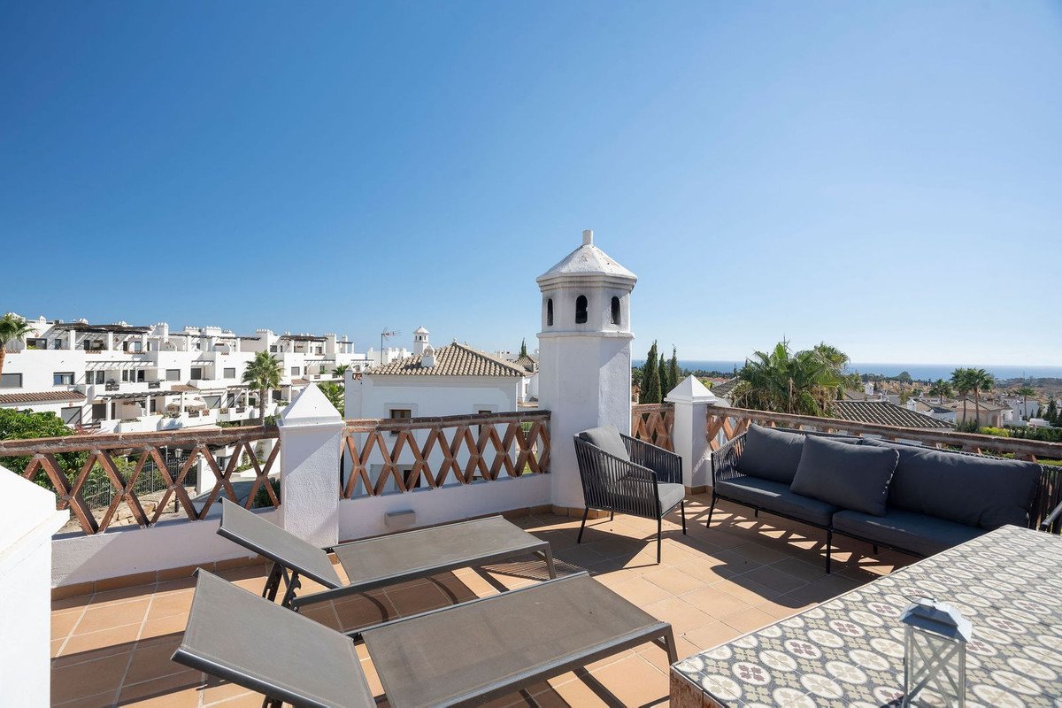 4 Bed Detached Villa in Selwo in Selwo, Detached Villa