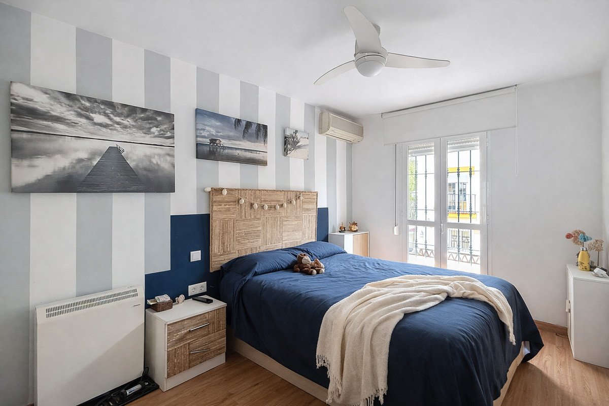 3 Bed Rijtjeshuis in Estepona in Estepona, 