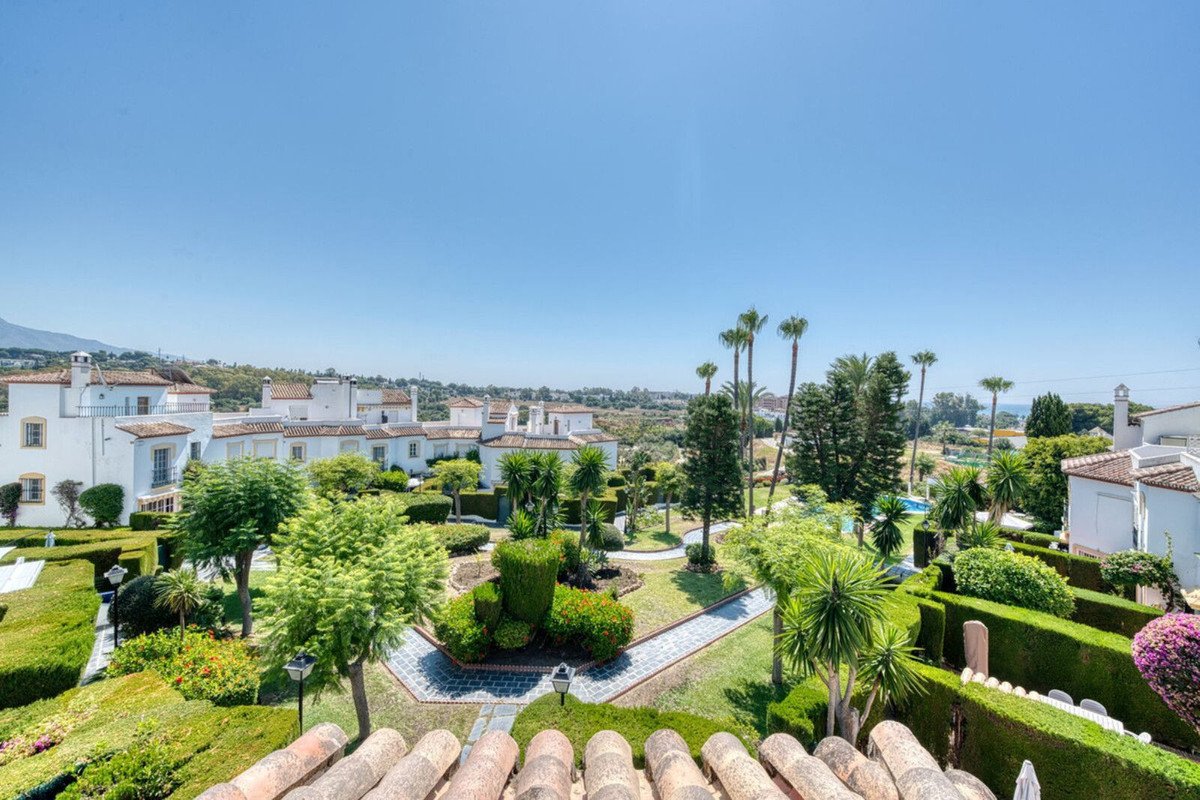 3 Bed Townhouse in Estepona in Estepona, Townhouse