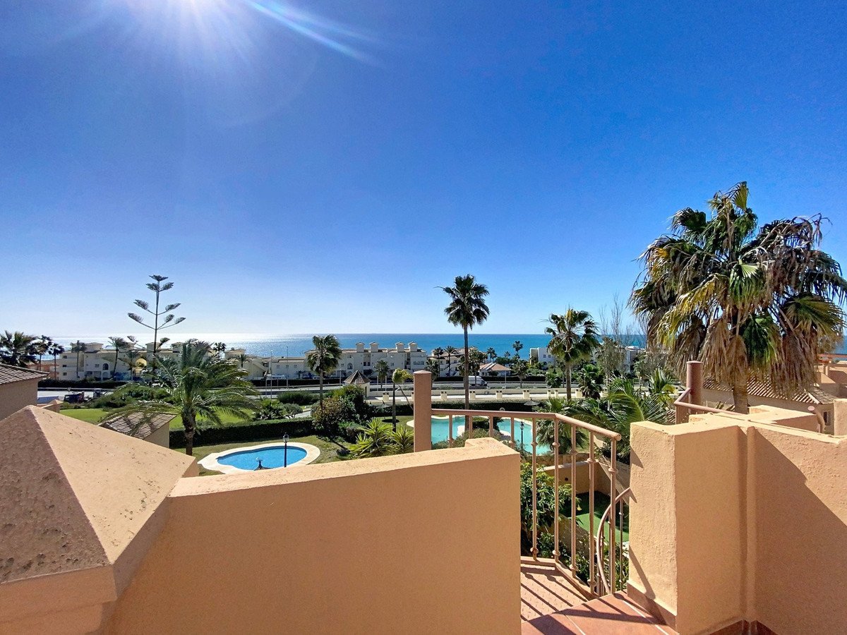 3 Bed Townhouse in Estepona in Estepona, Townhouse